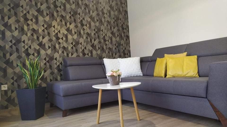 Barka Apartman Нагиканиша Екстериор снимка