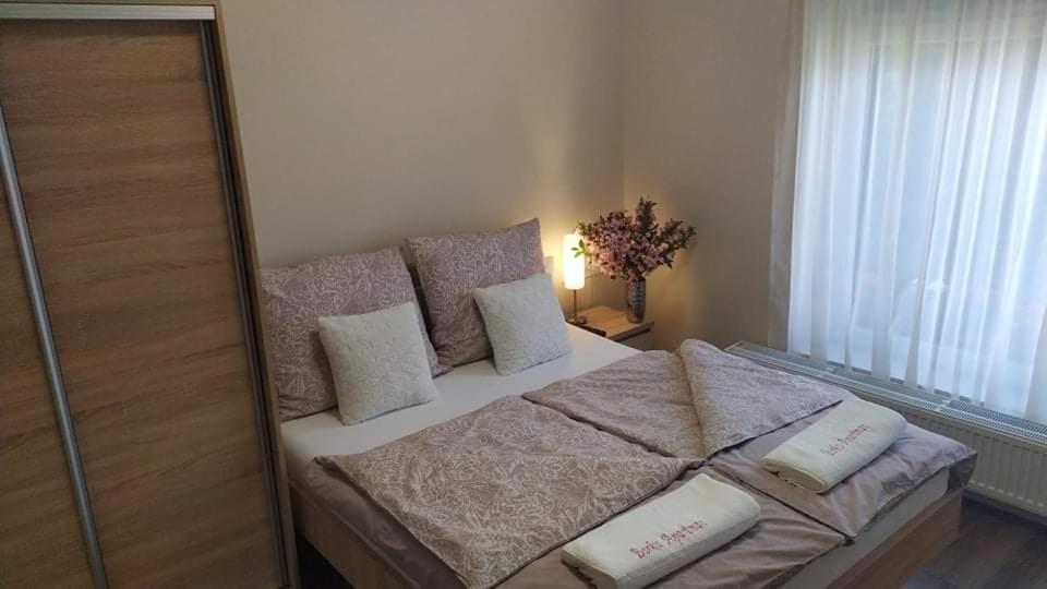 Barka Apartman Нагиканиша Екстериор снимка