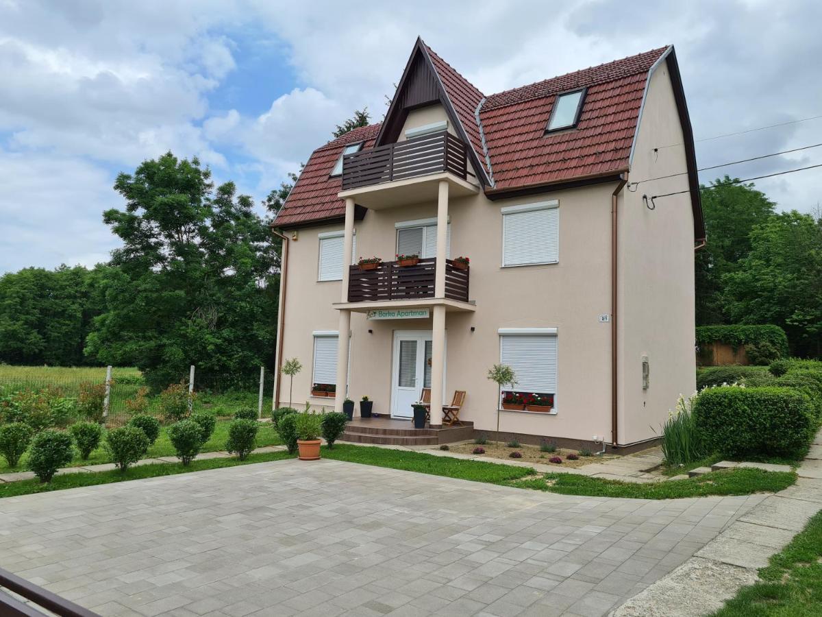 Barka Apartman Нагиканиша Екстериор снимка