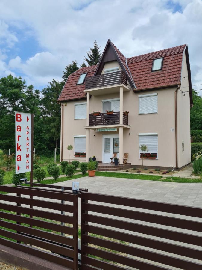 Barka Apartman Нагиканиша Екстериор снимка